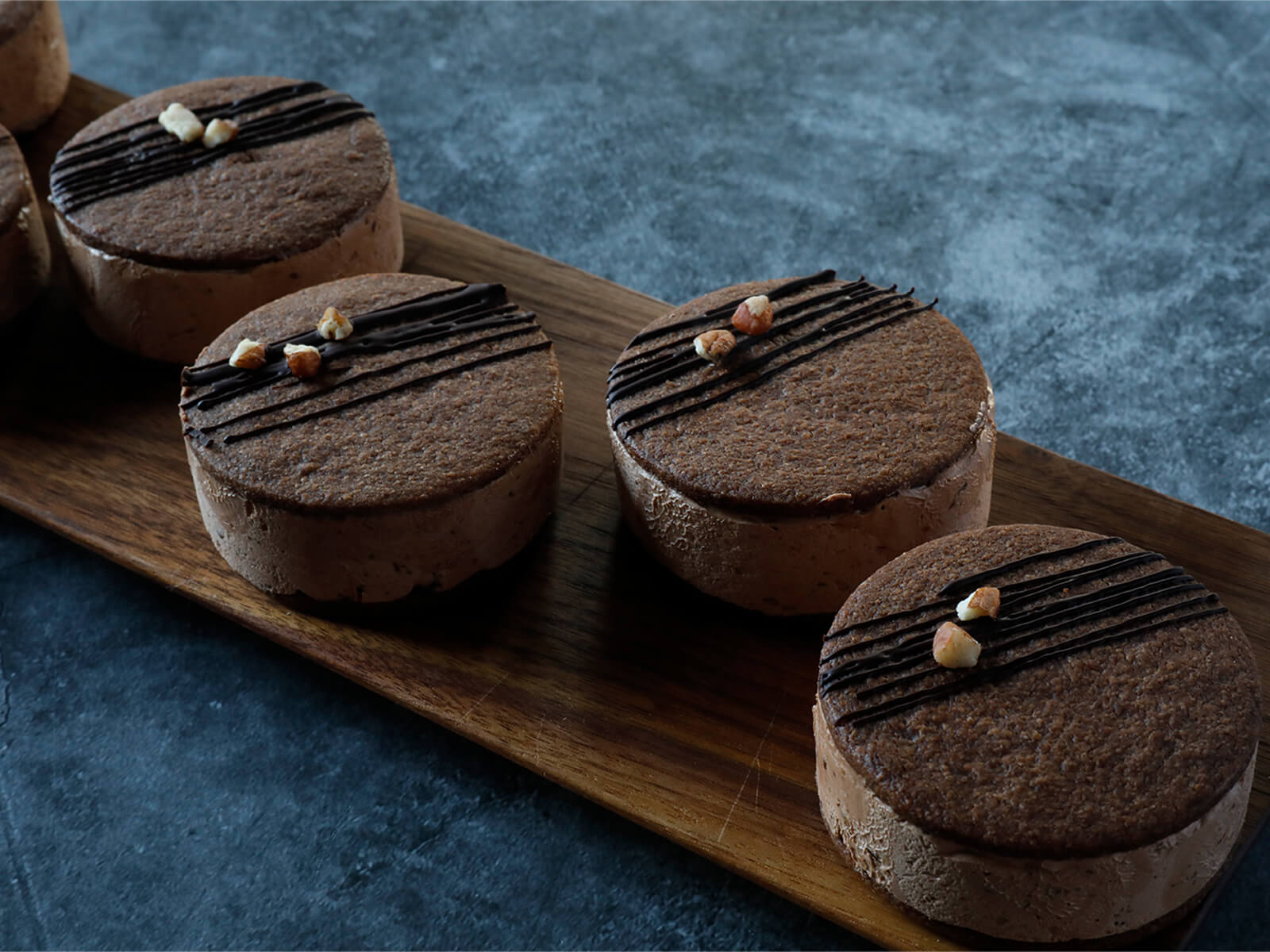 チョコレートのバタークリームサンド