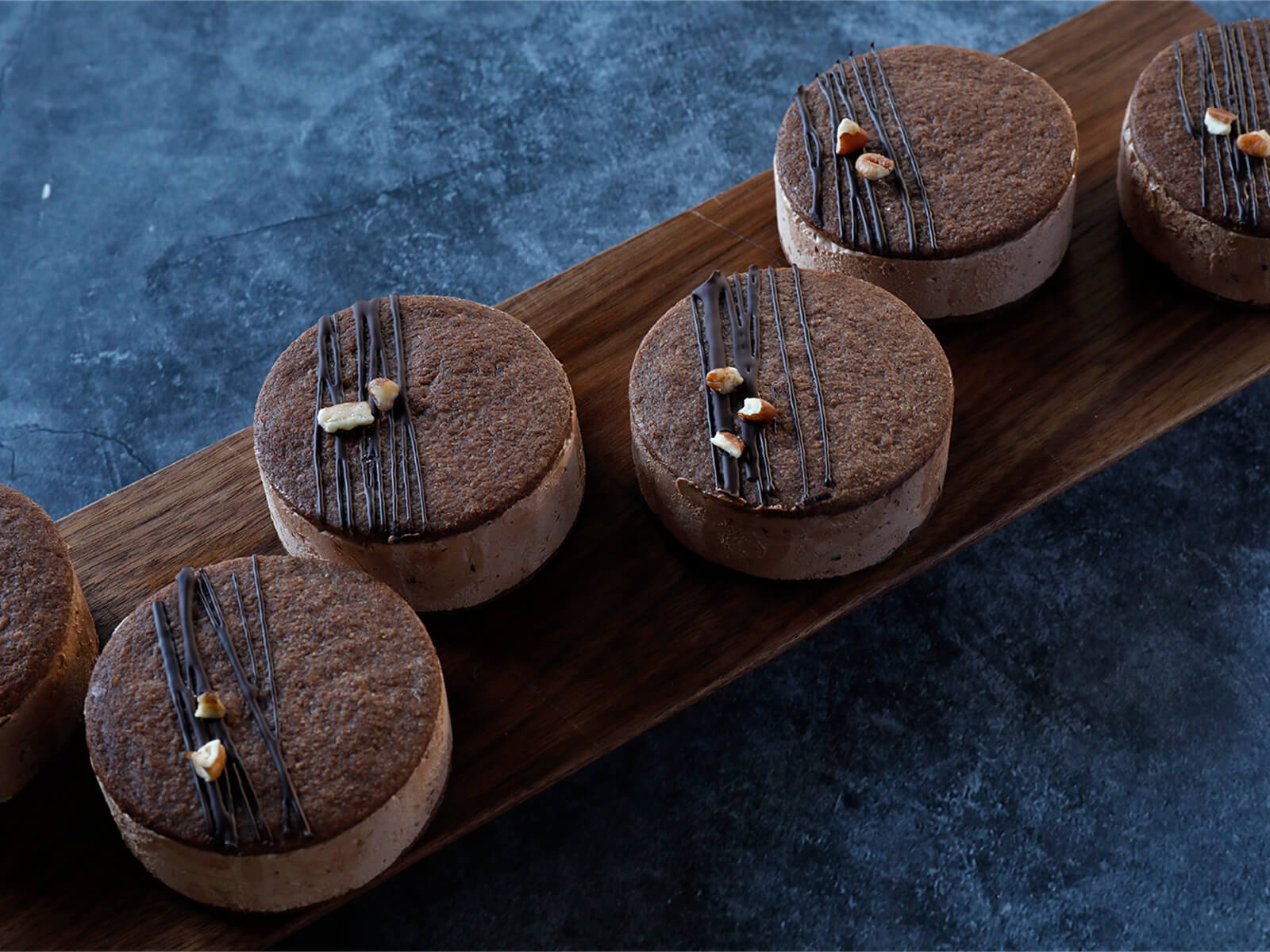 チョコレートのバタークリームサンド