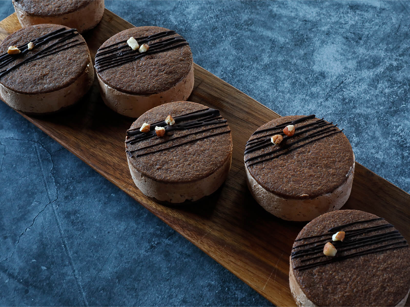 チョコレートのバタークリームサンド