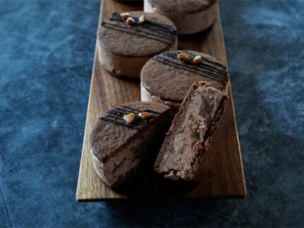 チョコレートのバタークリームサンド